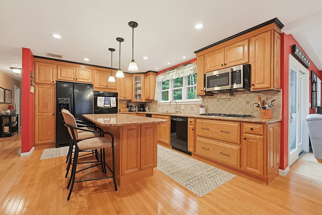 5 Otter Pond Road Lynnfield, MA 01940 - Photo 4 of 42