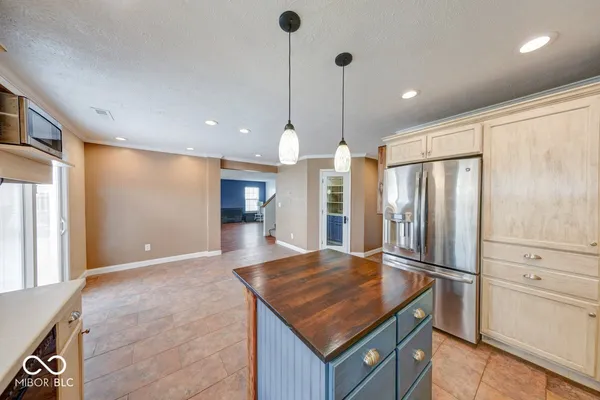 $350,000 | 1125 Central Park Boulevard North, Greenwood, IN 46143