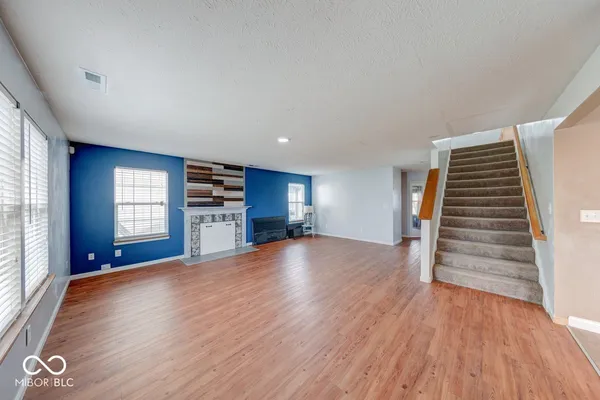 $350,000 | 1125 Central Park Boulevard North, Greenwood, IN 46143