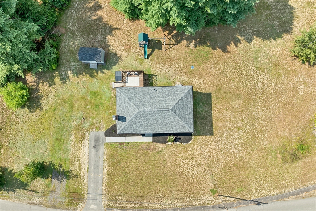 7 Manter Mill Road Londonderry, NH 03053 - Photo 3 of 37 Gallery Image 3