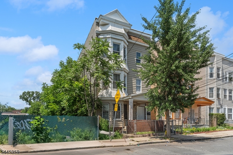 681 South 11th Street, Unit 3 Newark, NJ 07103 - Photo 12 of 14
