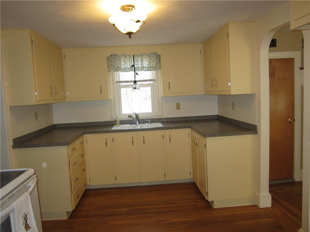 1815 Flat River Road Coventry, RI 02816 - Photo 15 of 21 Kitchen