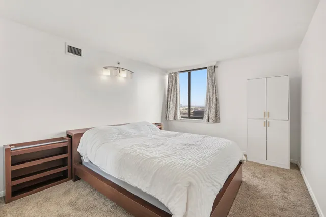 $195,000 | 3525 Sage Road, Unit 1204, Houston, TX 77056