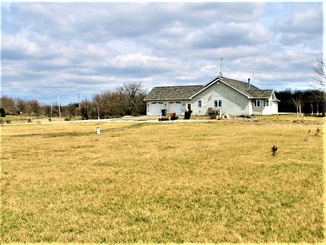 3025 West Goodfarm Road Dwight, IL 60420 - Photo 8 of 51