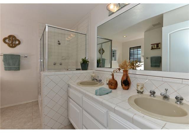 1372 Rodeo Drive La Jolla, CA 92037 - Photo 17 of 19