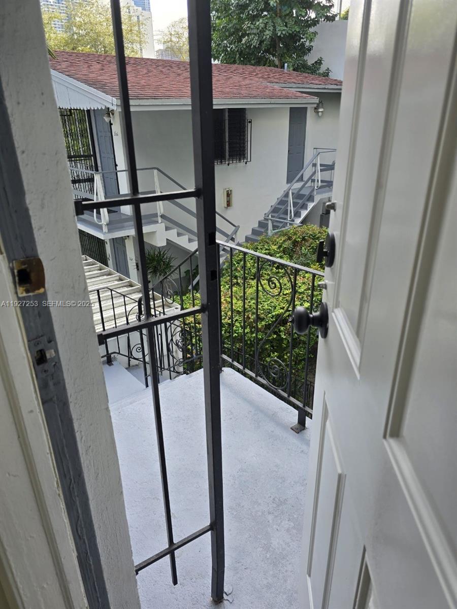 364 Southwest 11th Street Miami, FL 33130 - Photo 23 of 61