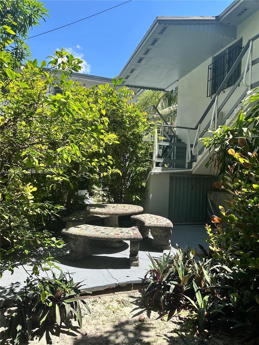 364 Southwest 11th Street Miami, FL 33130 - Photo 31 of 61 a view of a garden with plants