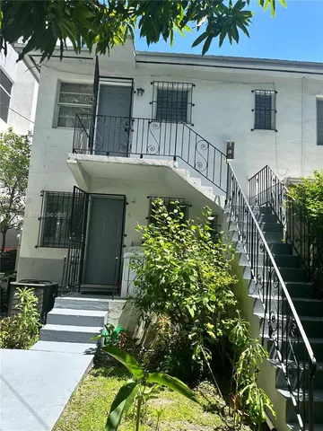 $3,800,000 | 364 Southwest 11th Street, Miami, FL 33130