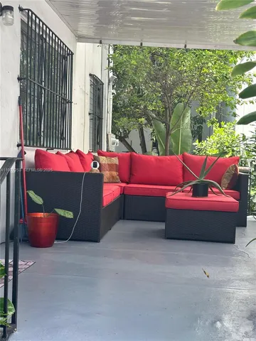 $3,800,000 | 364 Southwest 11th Street, Miami, FL 33130