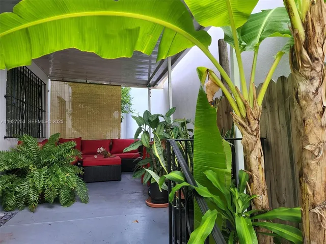 $3,800,000 | 364 Southwest 11th Street, Miami, FL 33130