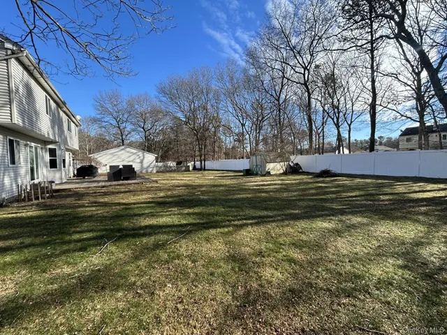 $749,999 | 2 Daylilly Court, Middle Island, NY 11953