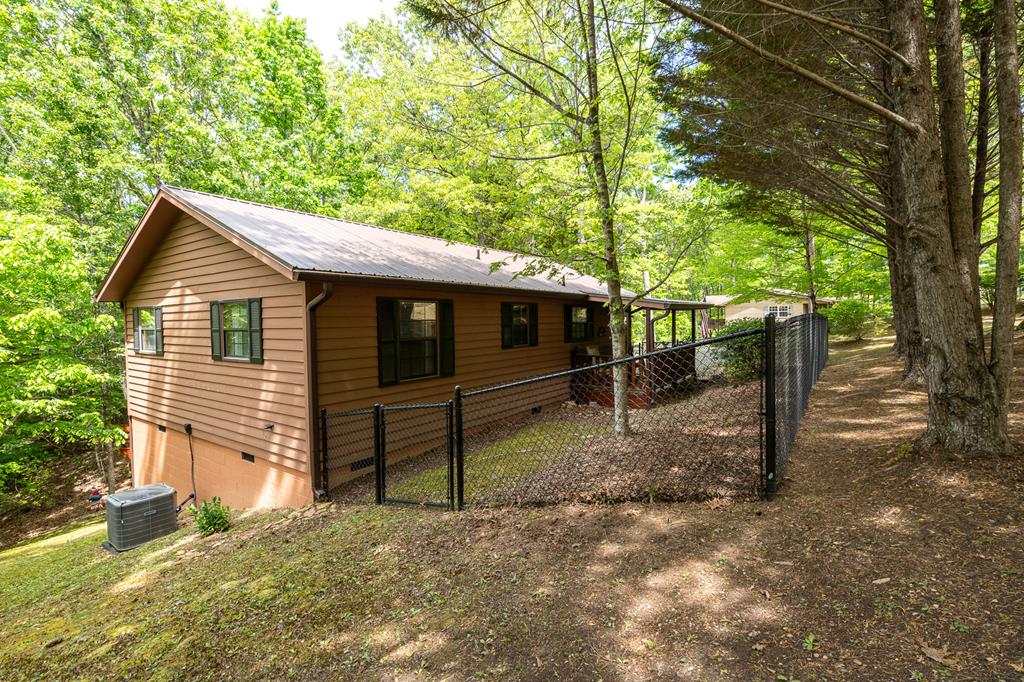 9 Settlers Crossing Way Murphy, NC 28906 - Photo 33 of 44