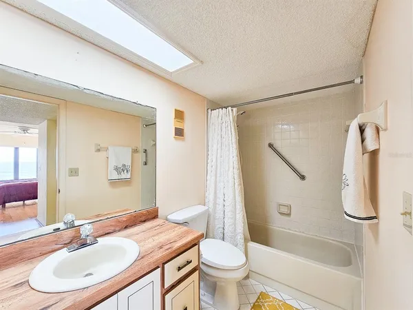 $300,000 | 2600 Ocean Shore Boulevard, Unit 3060, Ormond Beach, FL 32176