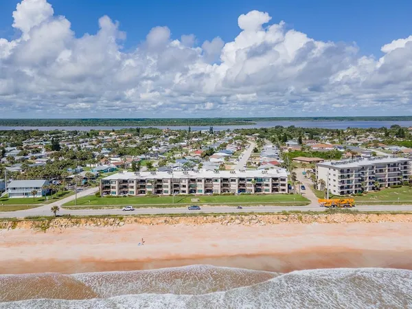 $300,000 | 2600 Ocean Shore Boulevard, Unit 3060, Ormond Beach, FL 32176