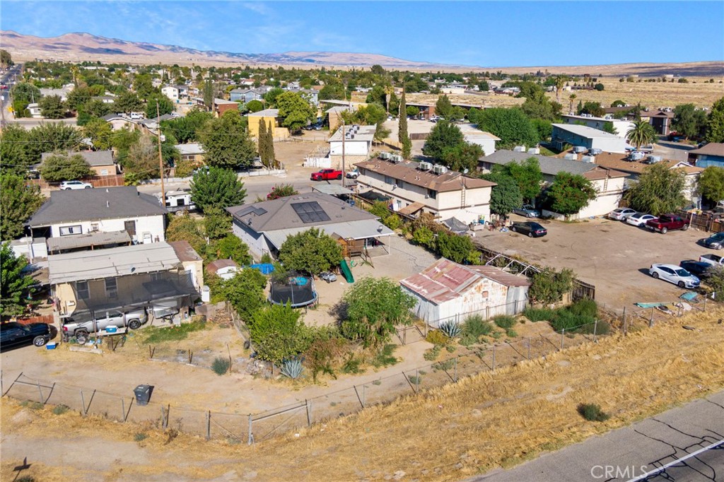 304 Adams Street Taft, CA 93268 - Photo 27 of 28 a view of a city