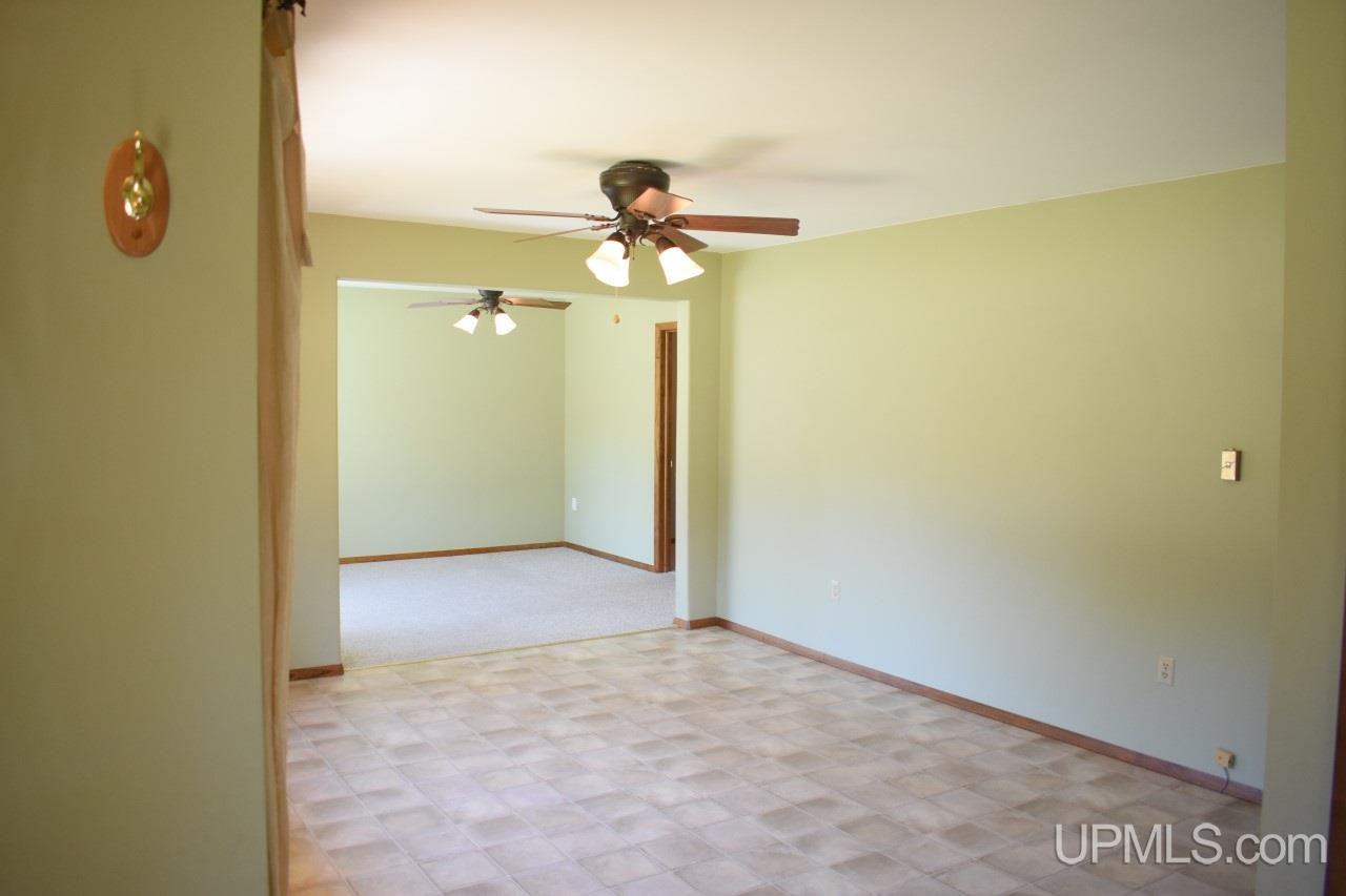 303 Riverside Road Marquette, MI 49855 - Photo 5 of 41 Gallery Image 5