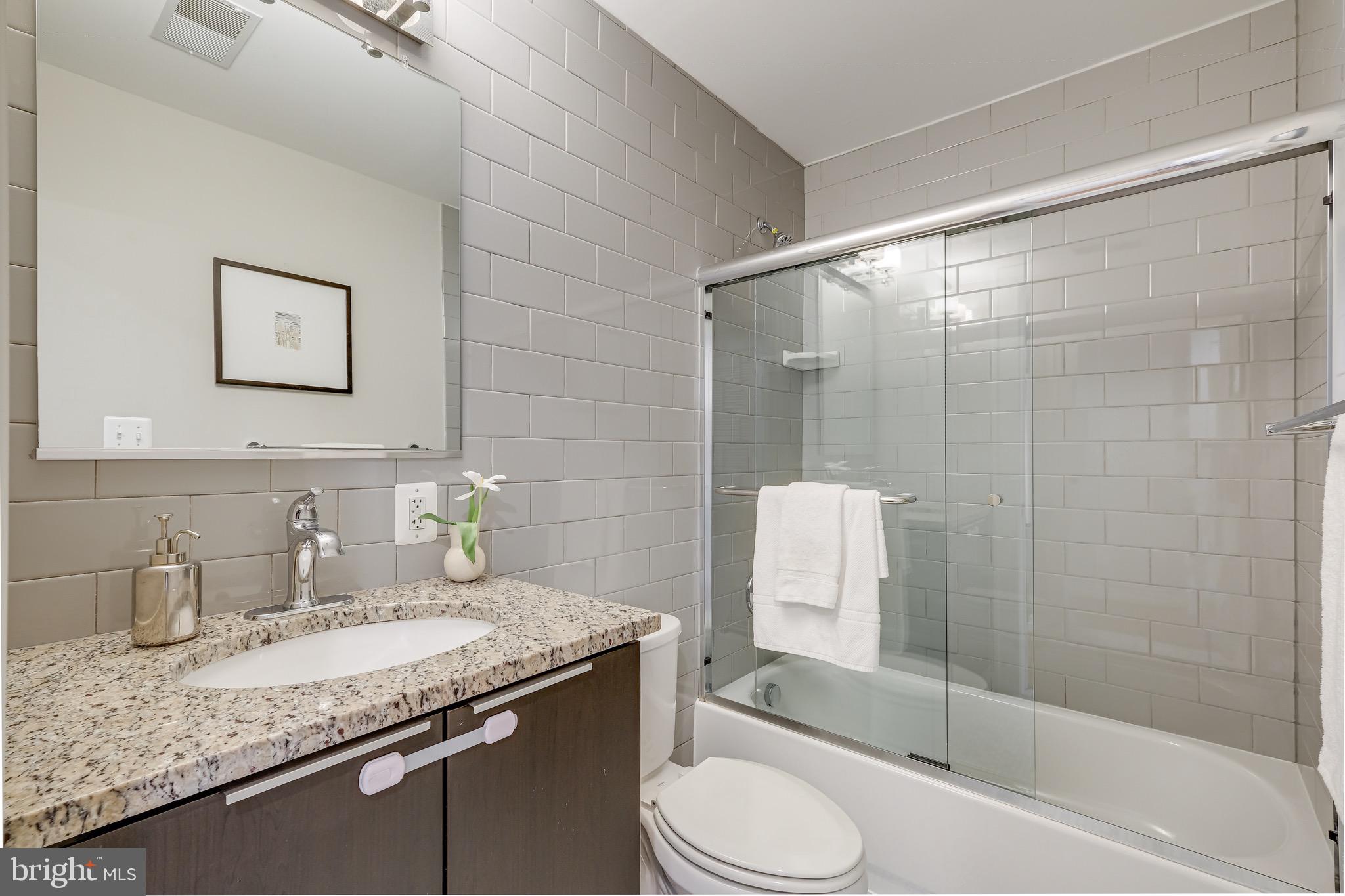 1801 Wyoming Avenue Northwest, Unit 22 Washington, DC 20009 - Photo 16 of 22 Full bath