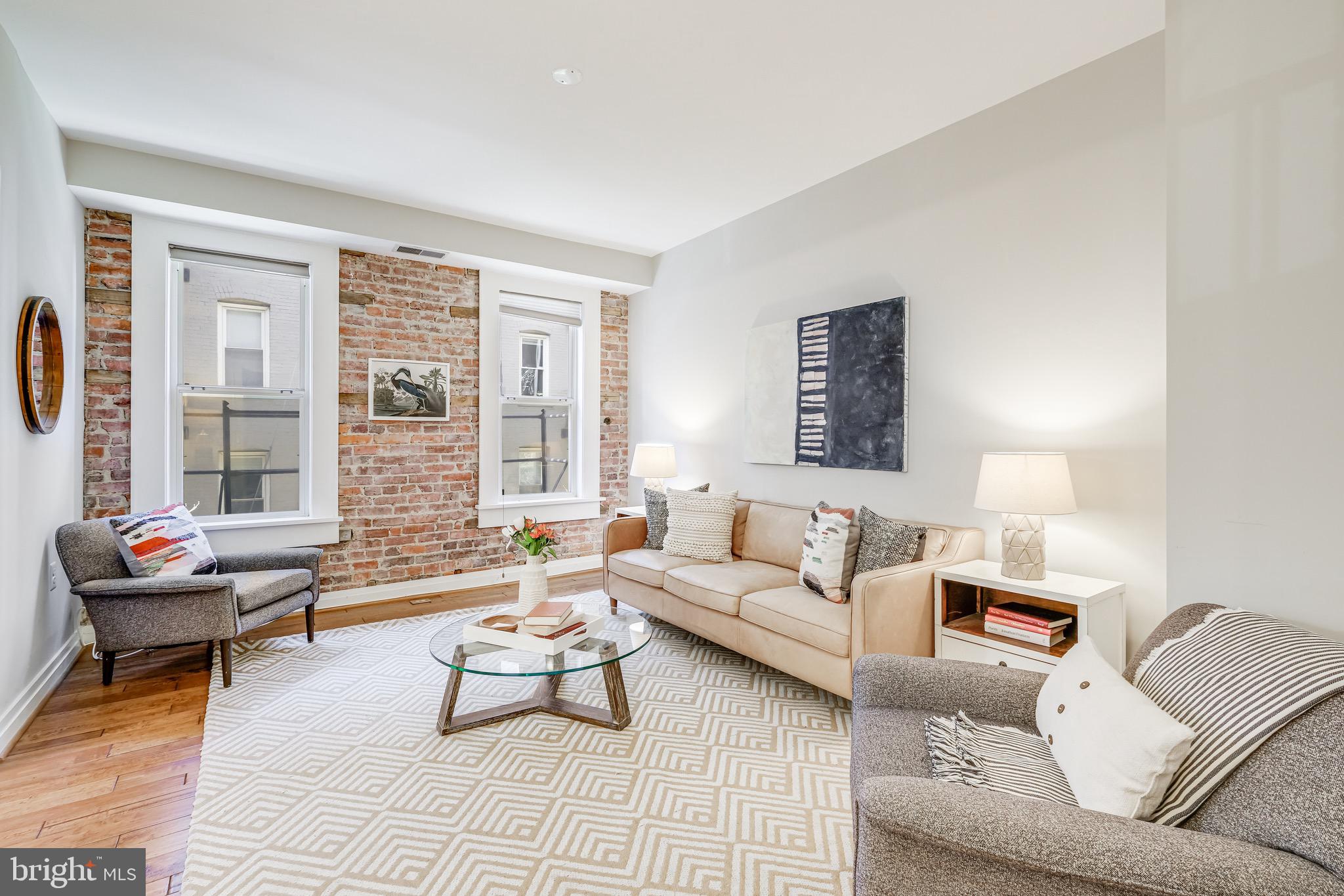 1801 Wyoming Avenue Northwest, Unit 22 Washington, DC 20009 - Photo 6 of 22 Living room