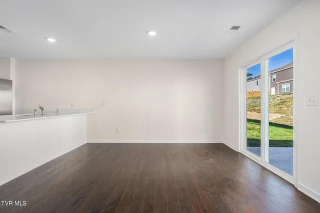 $2,400 | 1038 Persimmon Hollow, Greeneville, TN 37745