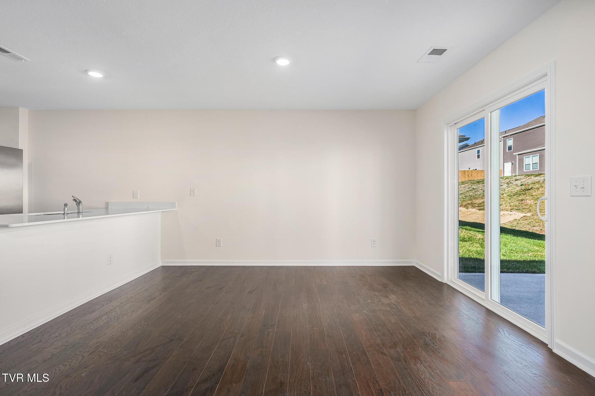 1038 Persimmon Hollow Greeneville, TN 37745 - Photo 11 of 37 1038 Persimmon Hollow (33 of 41)