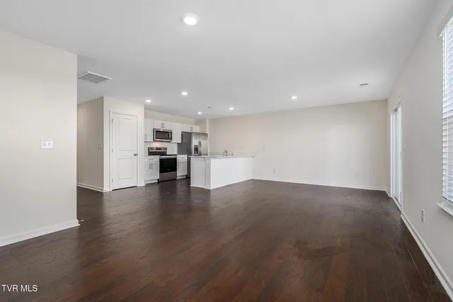 $2,400 | 1038 Persimmon Hollow, Greeneville, TN 37745