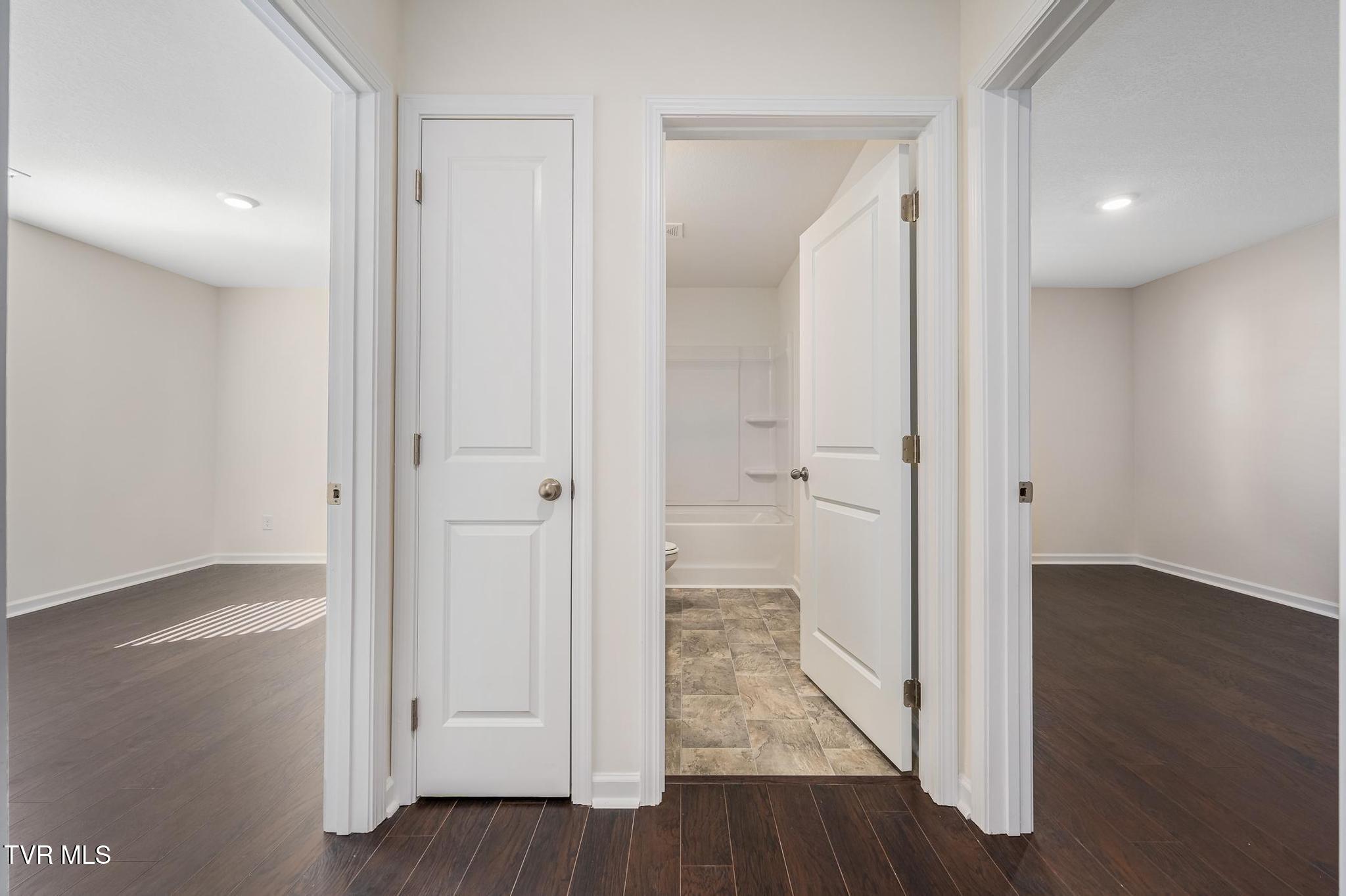 1038 Persimmon Hollow Greeneville, TN 37745 - Photo 15 of 37 1038 Persimmon Hollow (17 of 41)