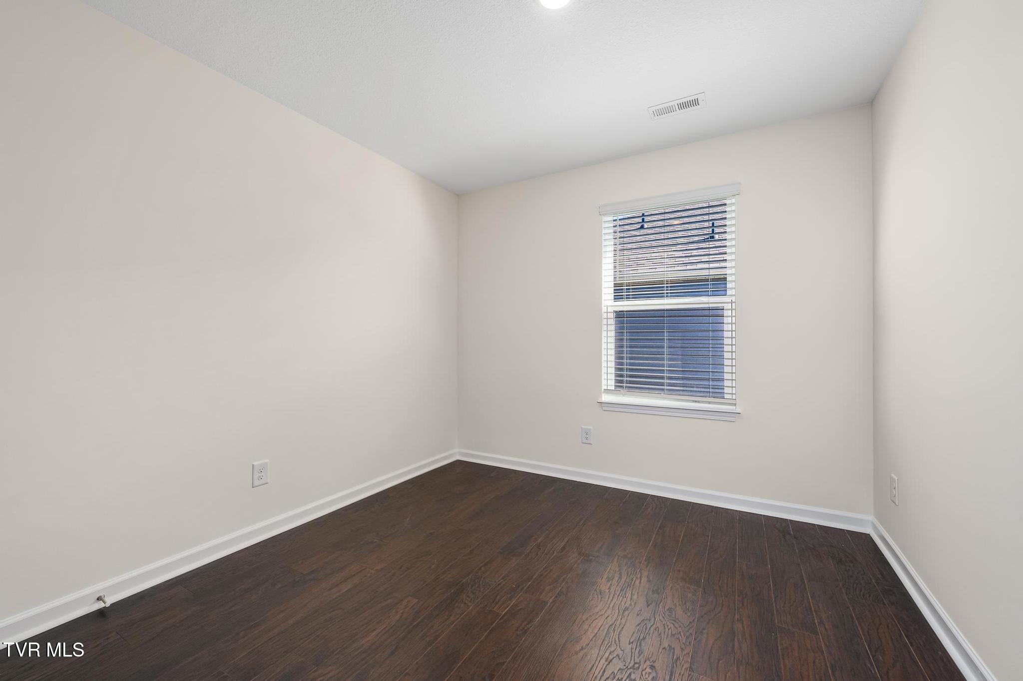 1038 Persimmon Hollow Greeneville, TN 37745 - Photo 23 of 37 1038 Persimmon Hollow (25 of 41)