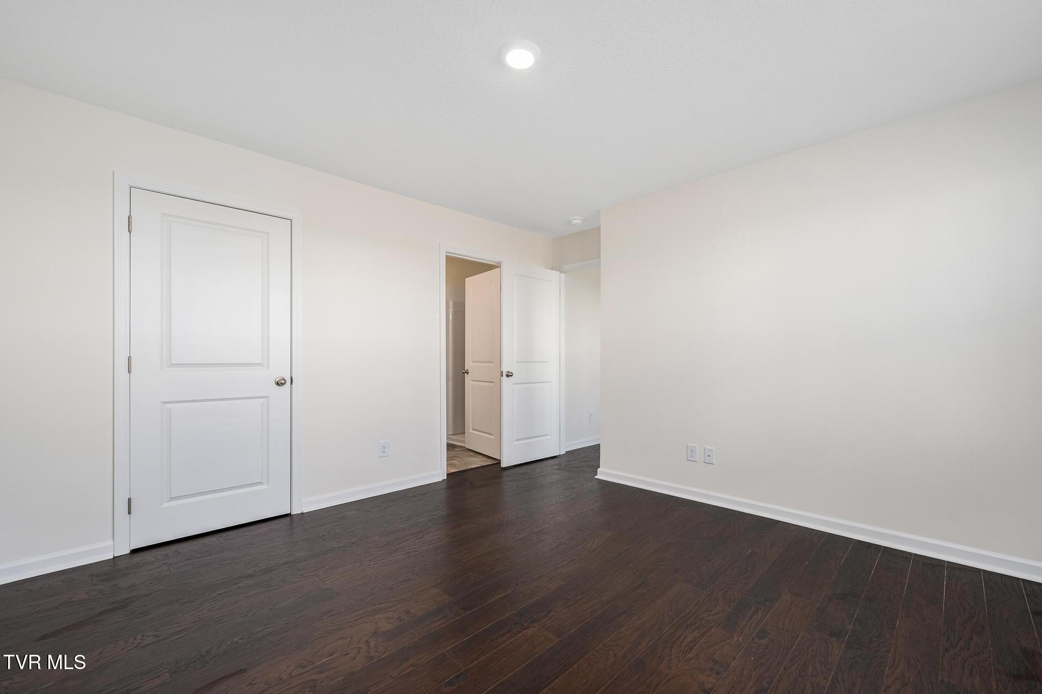 1038 Persimmon Hollow Greeneville, TN 37745 - Photo 27 of 37 1038 Persimmon Hollow (40 of 41)