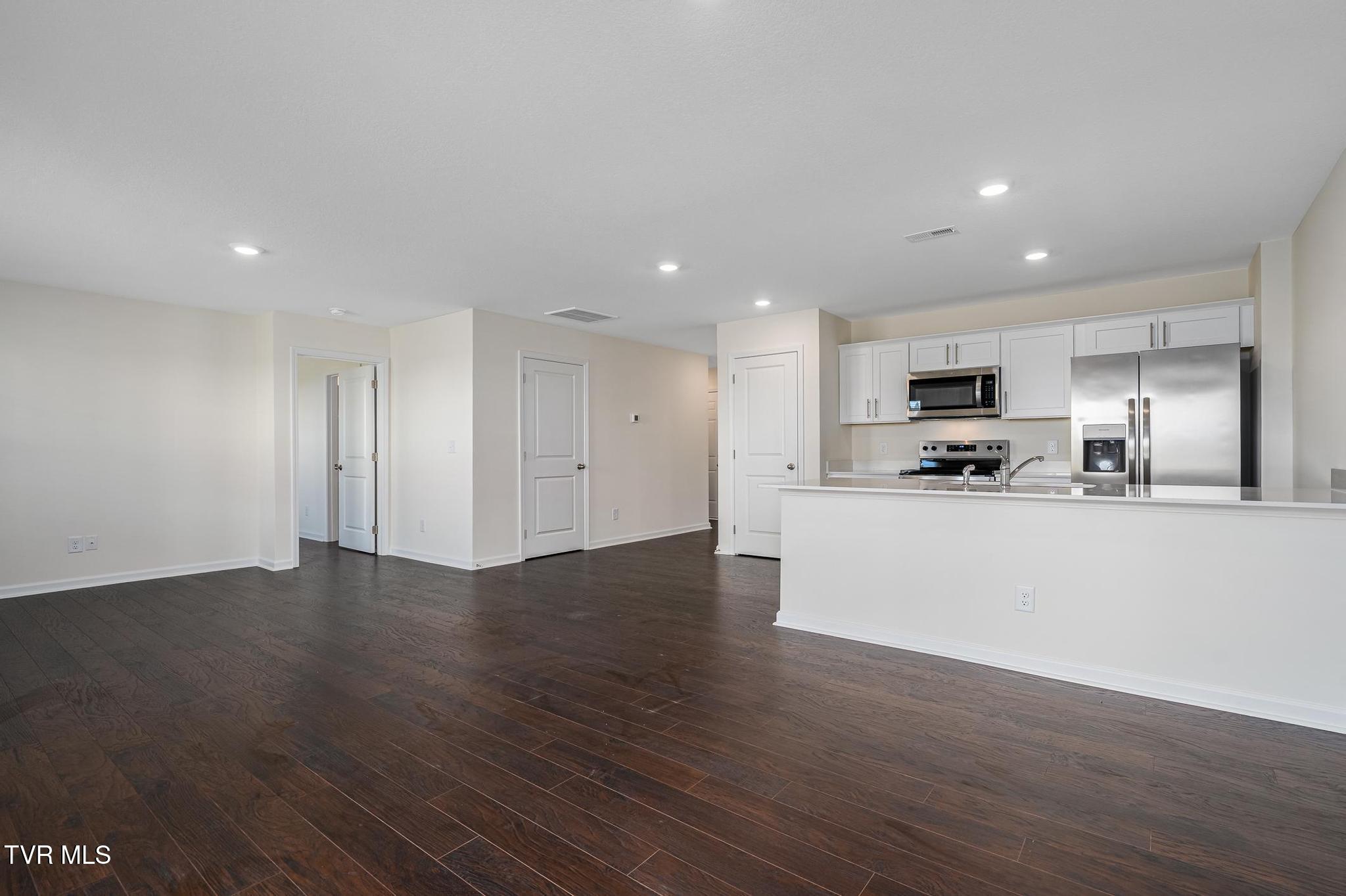 1038 Persimmon Hollow Greeneville, TN 37745 - Photo 6 of 37 1038 Persimmon Hollow (34 of 41)