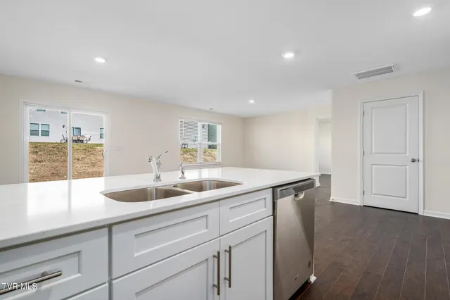 $2,400 | 1038 Persimmon Hollow, Greeneville, TN 37745