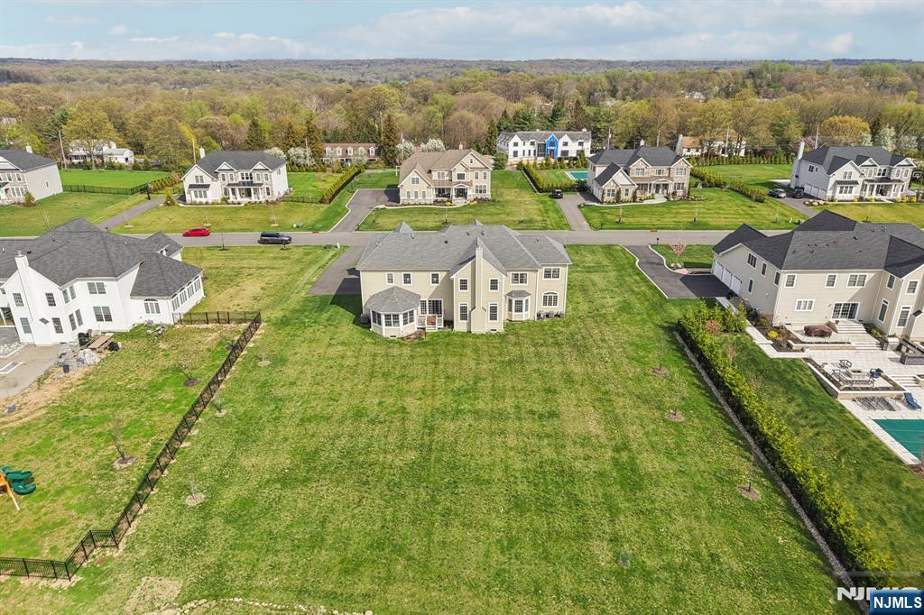 22 Woodmere Road Upper Saddle River, NJ 07458 - Photo 36 of 40