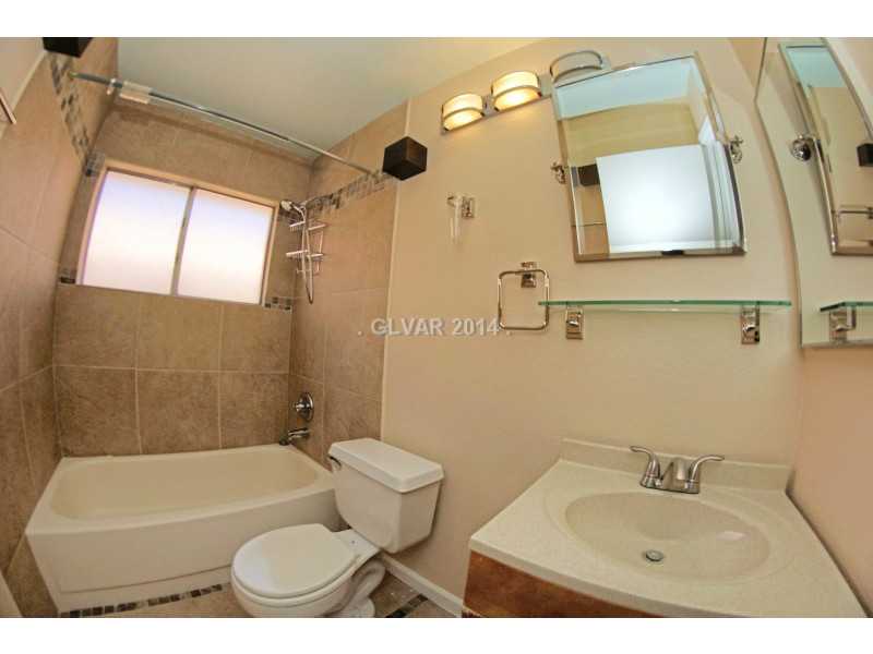 2805 Mirage Road Henderson, NV 89074 - Photo 25 of 34 Bathroom.
