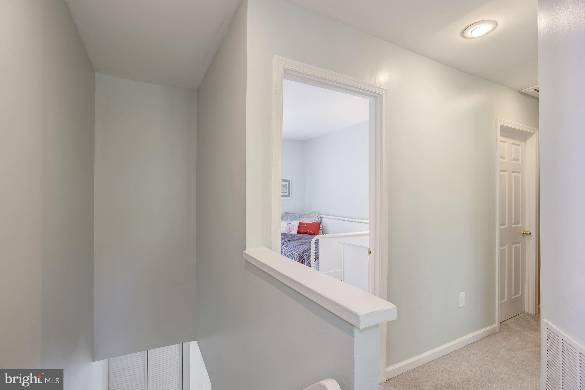 2454 Cloudcroft Square Reston, VA 20191 - Photo 10 of 29 Upper Level-All new carpet!