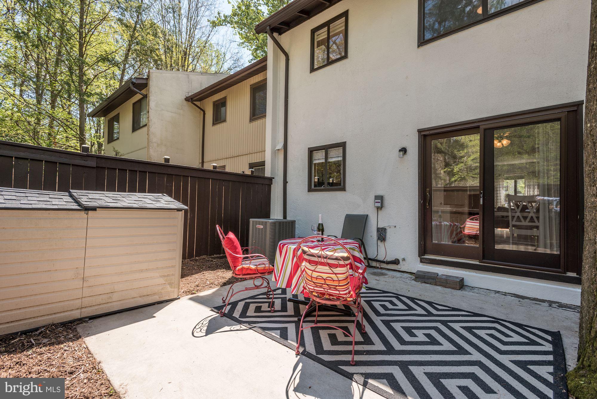 2454 Cloudcroft Square Reston, VA 20191 - Photo 21 of 29 Perfect for outdoor living!