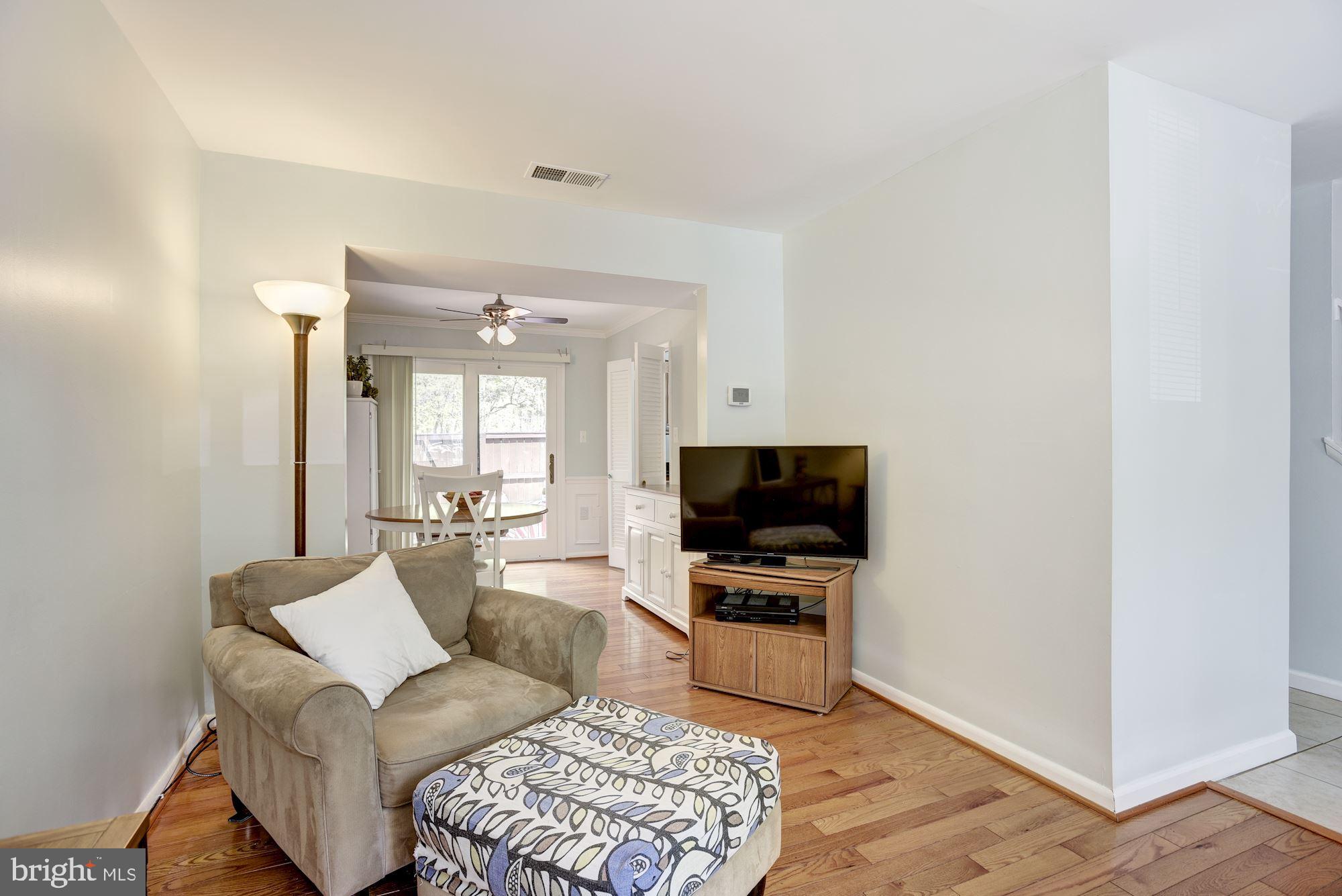 2454 Cloudcroft Square Reston, VA 20191 - Photo 3 of 29 Family Room 3rd view