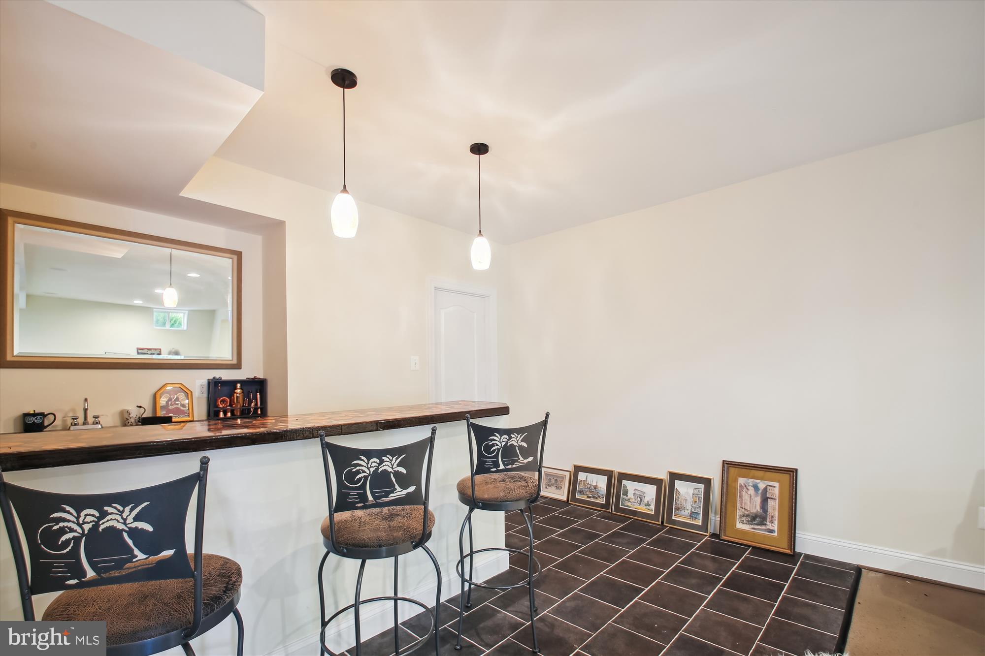 741 Bachmans Valley Road Westminster, MD 21157 - Photo 29 of 48 Rec room bar