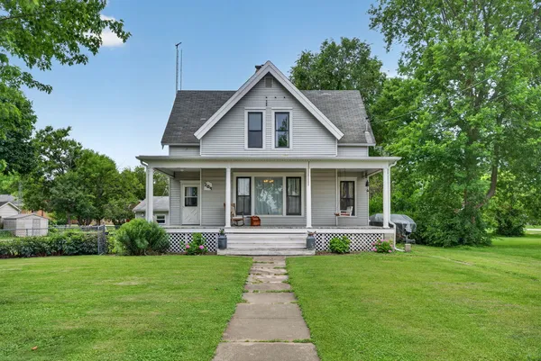 $220,000 | 209 North Jackson Street, Gardner, IL 60424