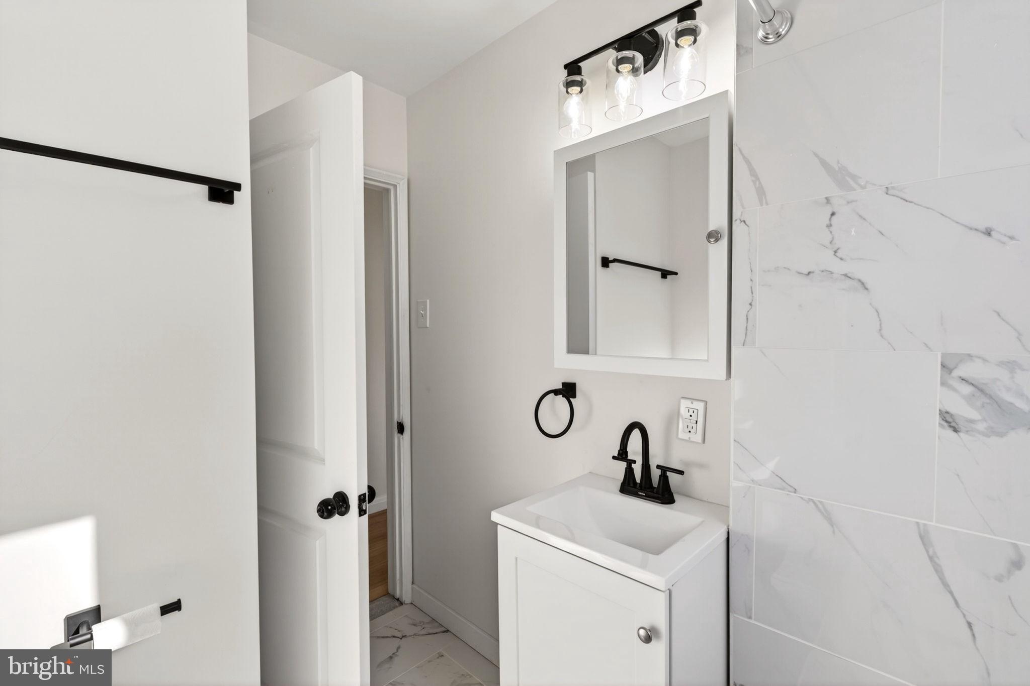 2511 Wentworth Road Baltimore, MD 21234 - Photo 12 of 30 Gallery Image 12