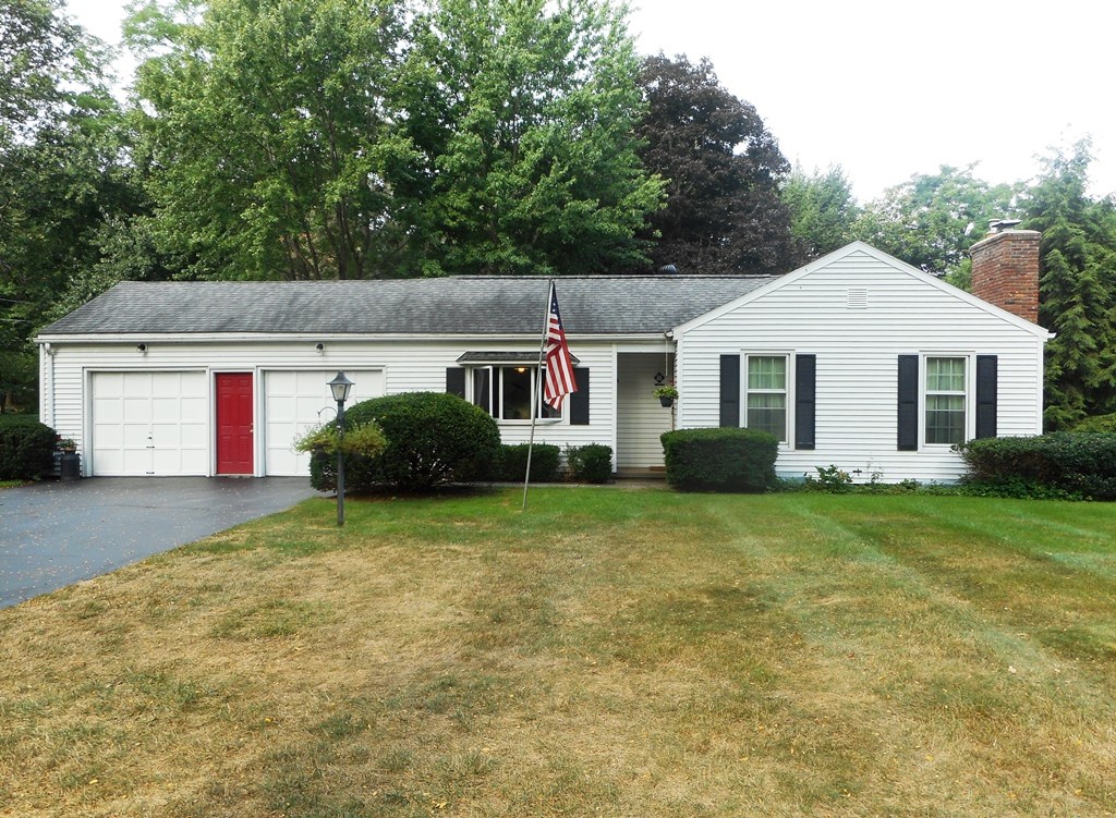 12 Falling Creek Road Pittsford, NY 14534 - Photo 1 of 1 Exterior front...