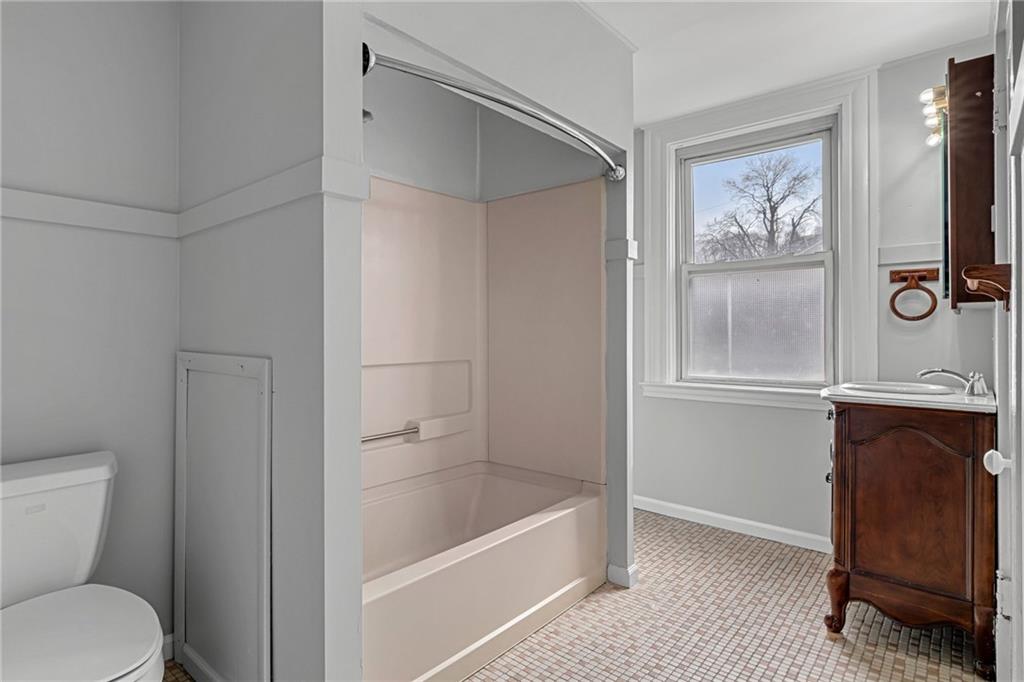 1630 State Avenue Coraopolis, PA 15108 - Photo 25 of 47 a bathroom with a toilet a sink and bathtub