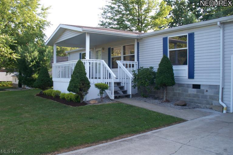 1872 Wick Campbell Road Hubbard, OH 44425 - Photo 2 of 23 Gallery Image 2