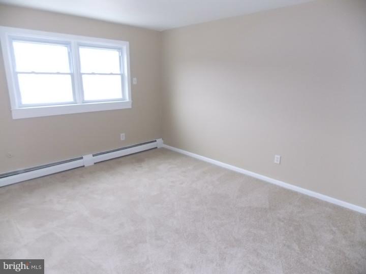 11020 Calera Road Philadelphia, PA 19154 - Photo 6 of 16 Bedroom - Main