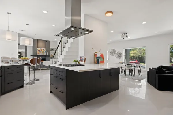 $859,900 | 10408 Loring Drive, Austin, TX 78750