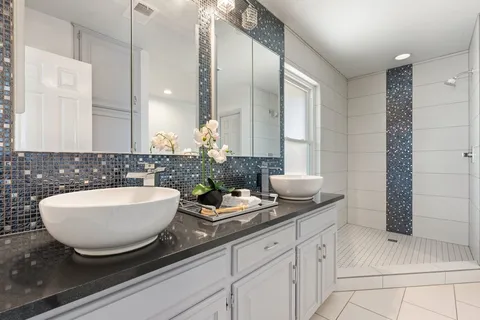$890,000 | 10408 Loring Drive, Austin, TX 78750
