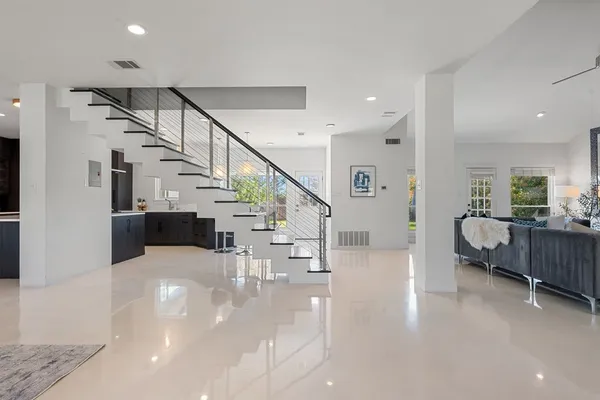 $859,900 | 10408 Loring Drive, Austin, TX 78750