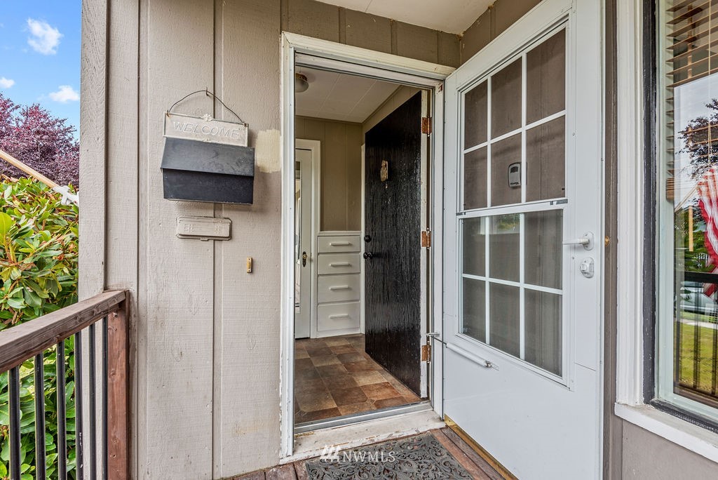 2638 Field Street Longview, WA 98632 - Photo 3 of 32 Gallery Image 3