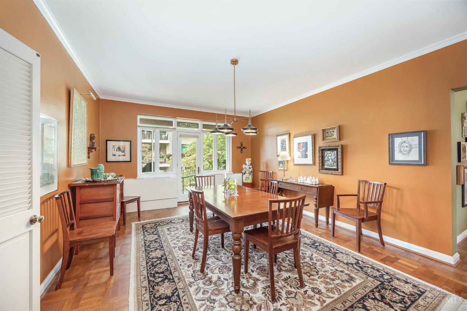 2374 Madison Road, Unit E2F Cincinnati, OH 45208 - Photo 17 of 39 Gallery Image 17