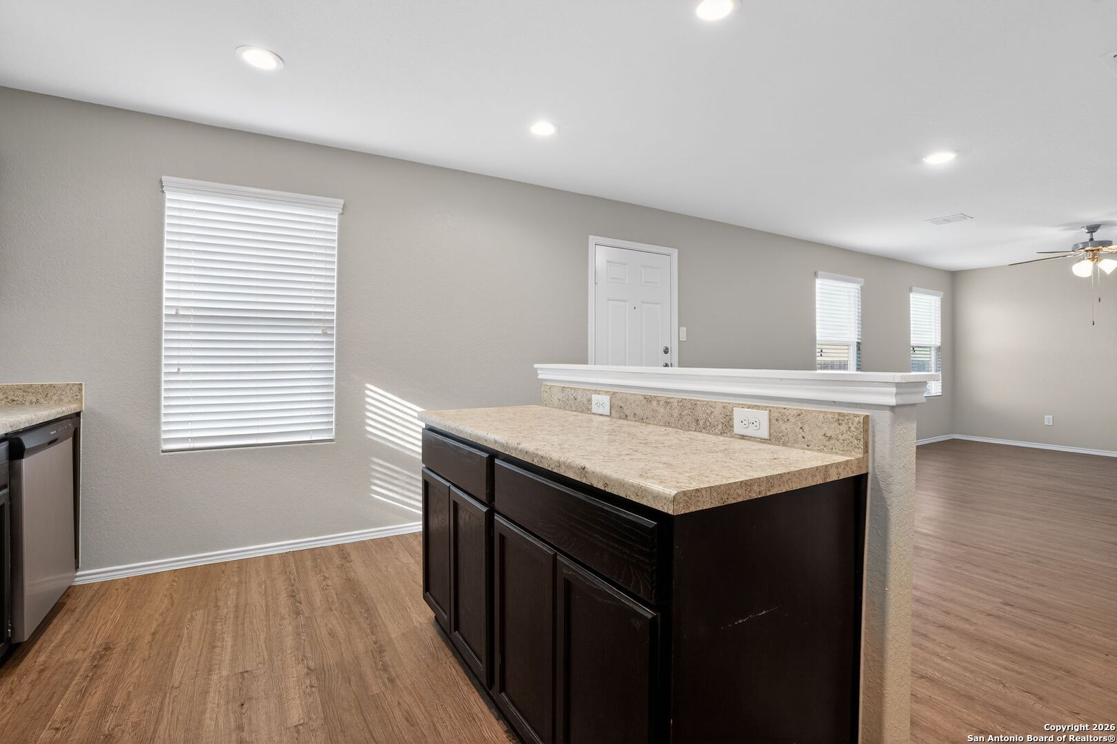 9515 Apple Ridge Lane San Antonio, TX 78239 - Photo 9 of 31