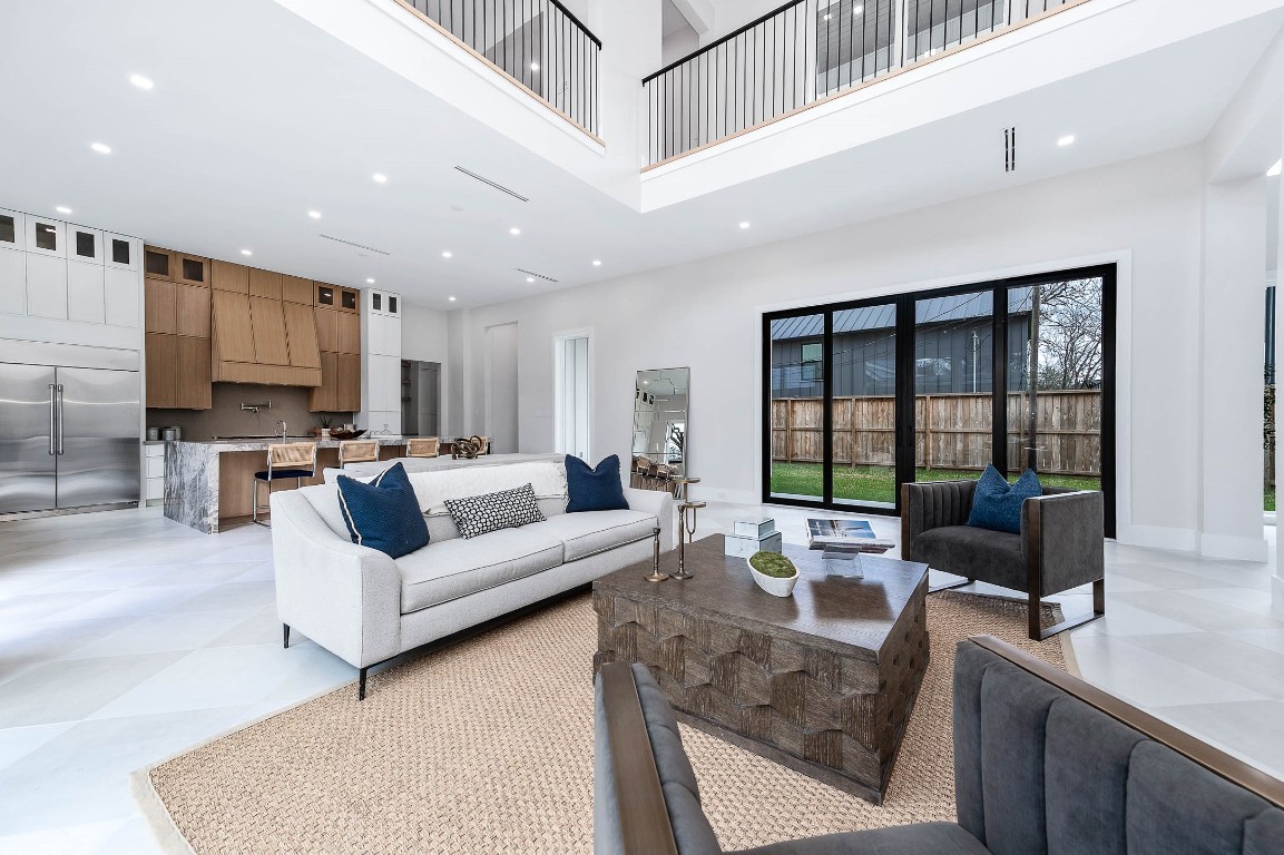 408 West 30th Street Houston, TX 77018 - Photo 11 of 44