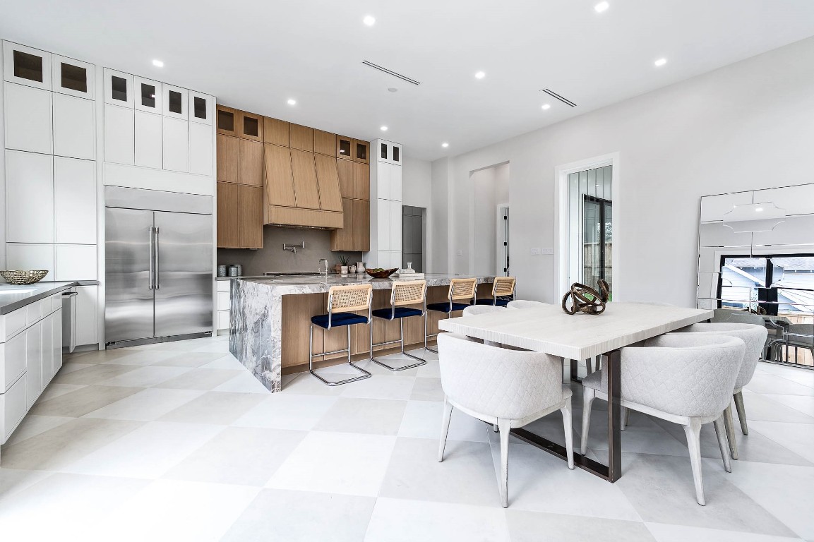 408 West 30th Street Houston, TX 77018 - Photo 12 of 44